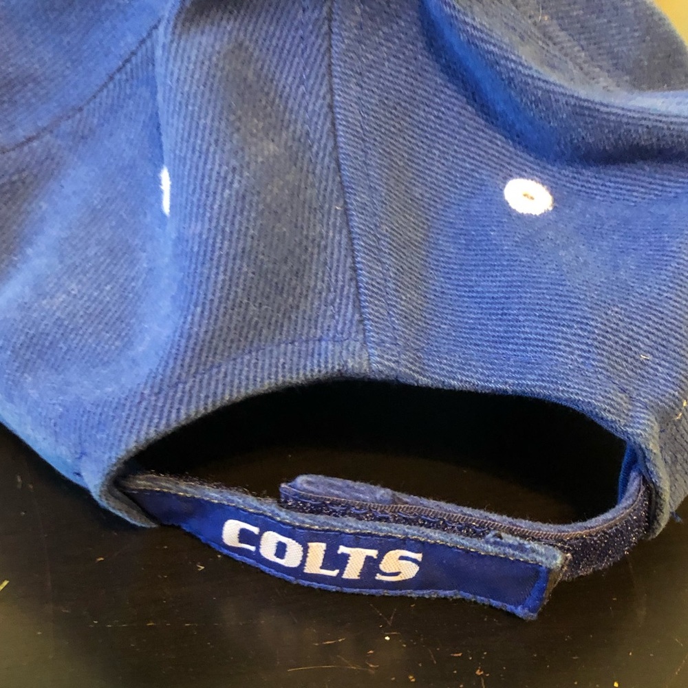 Adjustable Colts hat - Picture 2 of 2
